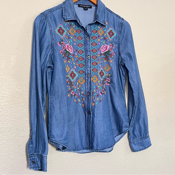 BOSTON PROPER  Denim Embroidered Top XS - Picture 3 of 15